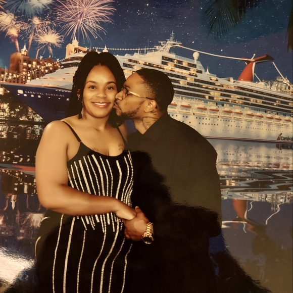 Meet your Posher, Tanisha - Picture 1 of 1